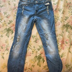 Trendy Distressed Women's Skinny Jeans in Blue